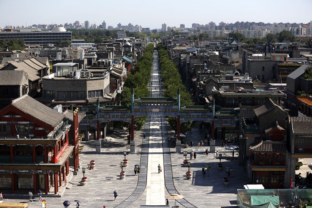 在北京正陽門箭樓拍攝的北京中軸線。