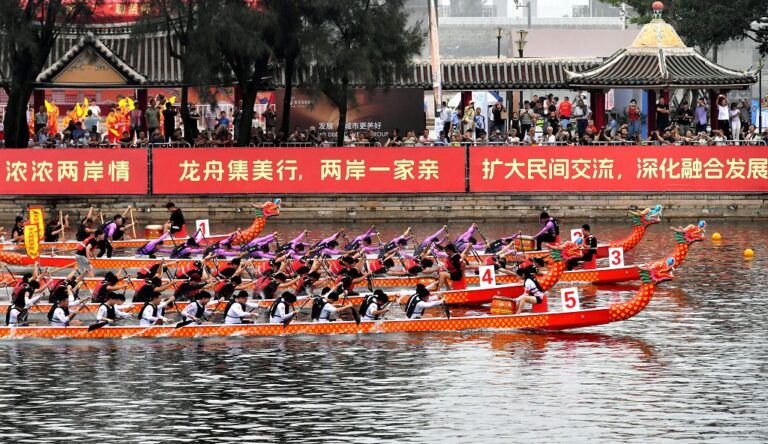 海峽兩岸龍舟賽廈門開賽