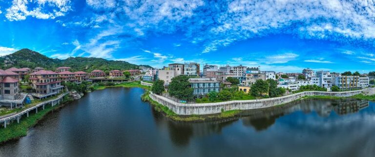 這是6月27日拍攝的思明區濱海街道黃厝社區塔頭社城中村的水庫（無人機拼接照片）。