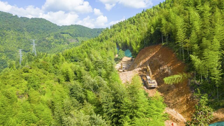 潘祠至李溪公路建設工程項目正如火如荼地進行