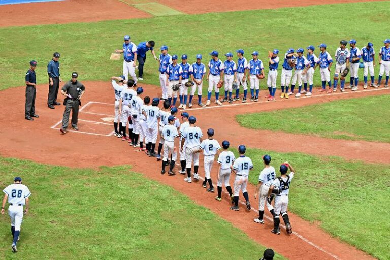 8月22日，第三屆大灣區台港澳青少年棒球邀請賽在深圳中山公園棒球場開賽，來自台灣、香港、澳門、東莞、廣州、中山及深圳的16支棒球隊，將在此間進行四天24場的比賽。