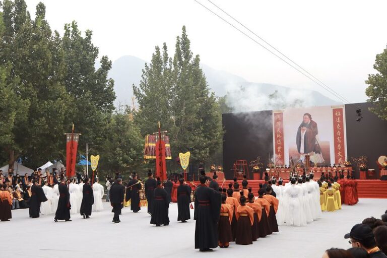 9月28日，2024兩岸共同弘揚中華優秀傳統文化研討活動在北京舉行，圖為活動環節之禮樂祭孔典禮。