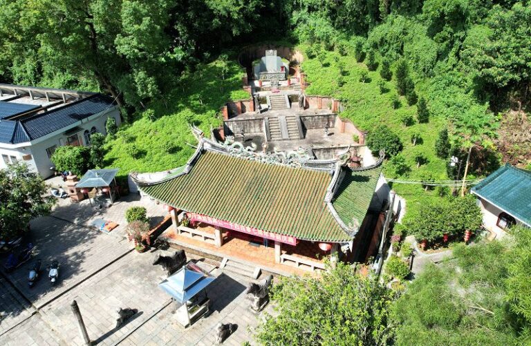 9月21日，位於福建省漳州市雲霄縣的「開漳聖王」陳元光之父陳政墓。中新社