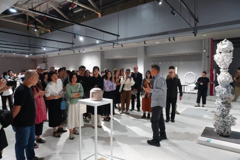 為陶瓷創意週開幕熱身石灣盃國際青年陶瓷大賽開展 (1)