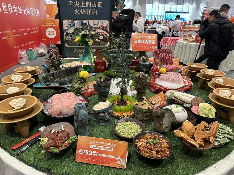 12月12日，以古蜀文化為主題的「三星堆古蜀宴」。中新社