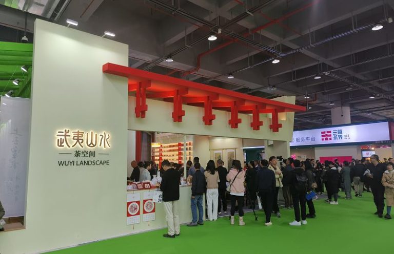 武夷山水·茶空間的新業態吸引眾多顧客