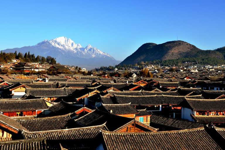 雪山古城-(朱遠靈設)