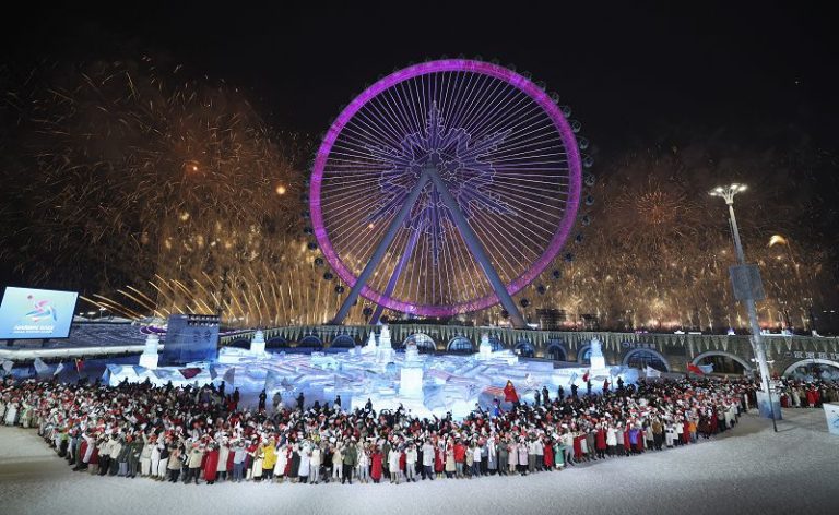 這是2月7日拍攝的開幕式分會場哈爾濱冰雪大世界現場。