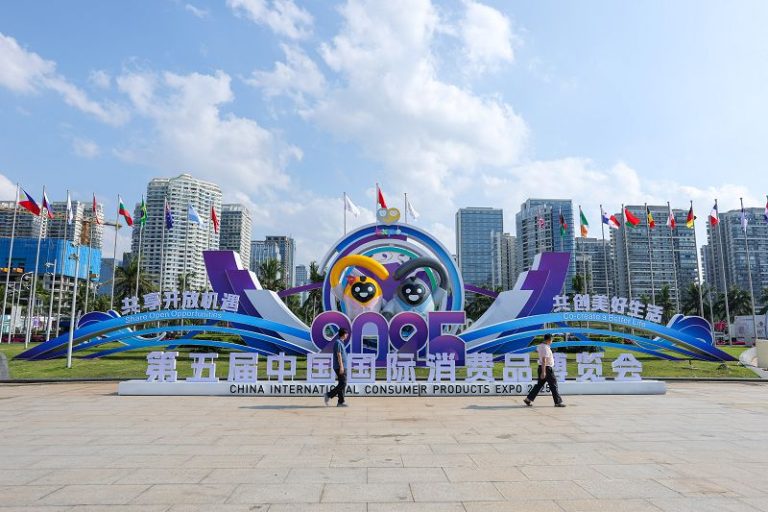 4月11日，海南海口，第五屆中國國際消費品博覽會開幕在即，各項工作已準備就緒。 中新社