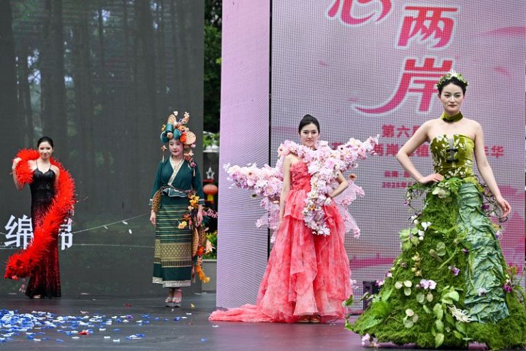 兩岸花植設計嘉年華昆明啟幕