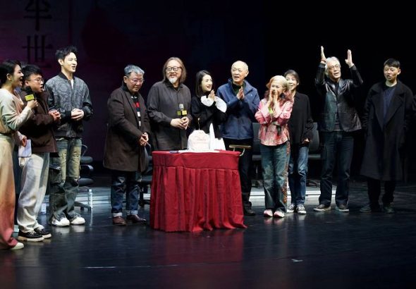 3月3日，劇作家賴聲川與多代演員齊聚位於上海的上劇場，慶祝《暗戀桃花源》「40歲」生日。