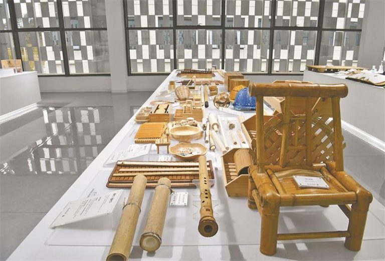 政和縣竹產業智創服務平台展示的各式新型竹產品