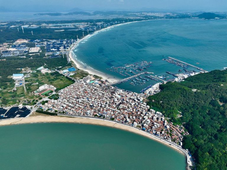 新华全媒头条｜夯实中国式现代化的底座——习近平总书记引领中国从脱贫攻坚迈向乡村全面振兴（9）XxjpsgC000172_20260227_PEPFN0A001