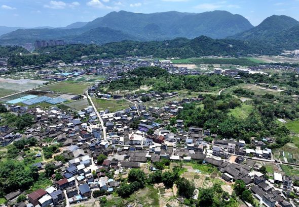 5月19日，航拍福建省福州市羅源縣起步鎮，桂林村位於起步鎮仙茅山腳下。（無人機照片）中新社