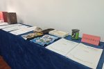 在廈門市標準化研究院展廳內，陳列著一系列兩岸共通標準文本及產品。