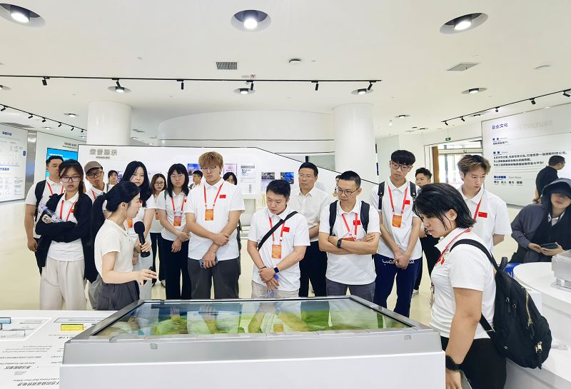 「閩澳大學生陽光交流營」活動在寧德市開啟，澳門各高校近30名大學生實地感受寧德的產業發展、海洋經濟與歷史人文。中新社