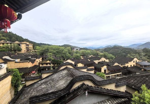 福建省寧德市屏南縣熙嶺鄉四坪村，一座座古厝錯落有致。 中新社