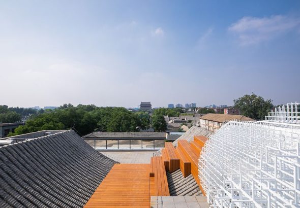 7月2日，在位於北京地安門外大街的恆溯界·時光遠眺鼓樓。