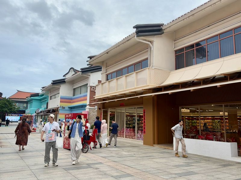 平潭台灣小鎮吸引遊客打卡。
