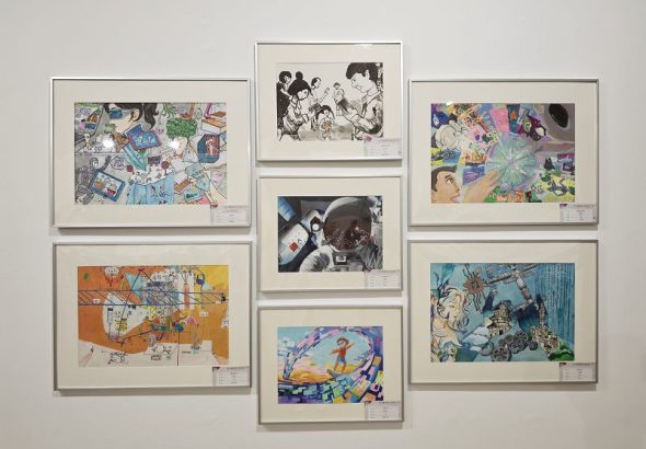 10月17日，以「信」為主題的第十七屆海峽兩岸少兒美術大展北京展在今日美術館開幕。圖為展出的部分參展作品。中新社