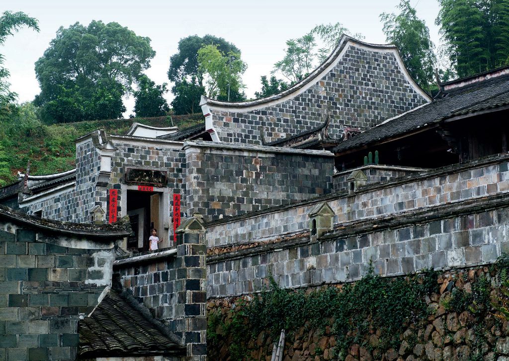 福建省寧德市霞浦縣溪南鎮半月里村一隅。